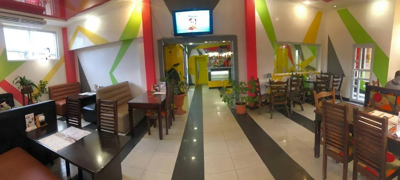Саквояж Вокзал Bed & Breakfast Lviv